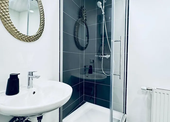 Comfortable 5br Near Kaufpark Alterlaa Apartment *