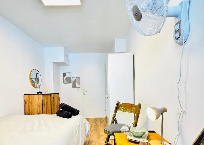 Apartment Comfortable 5br Near Kaufpark Alterlaa