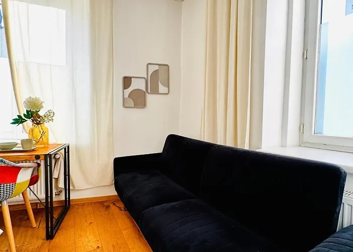 Comfortable 5br Near Kaufpark Alterlaa Apartment