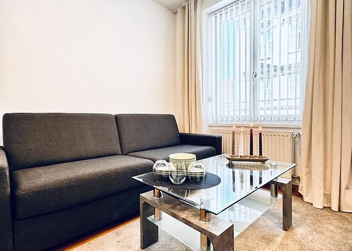 Comfortable 5br Near Kaufpark Alterlaa Vienna