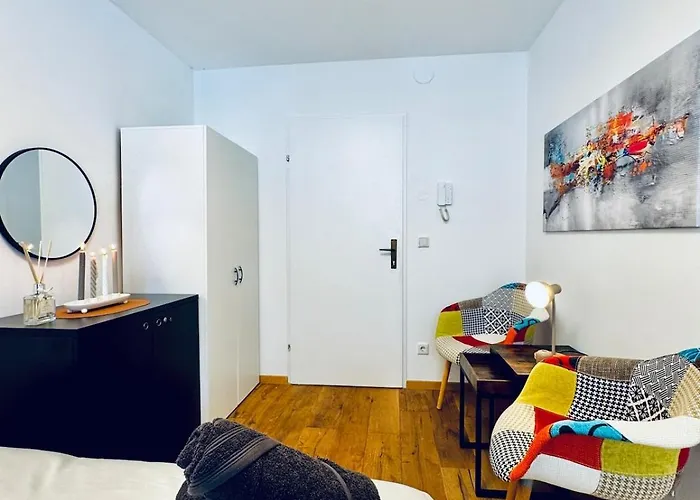 Comfortable 5br Near Kaufpark Alterlaa Apartment