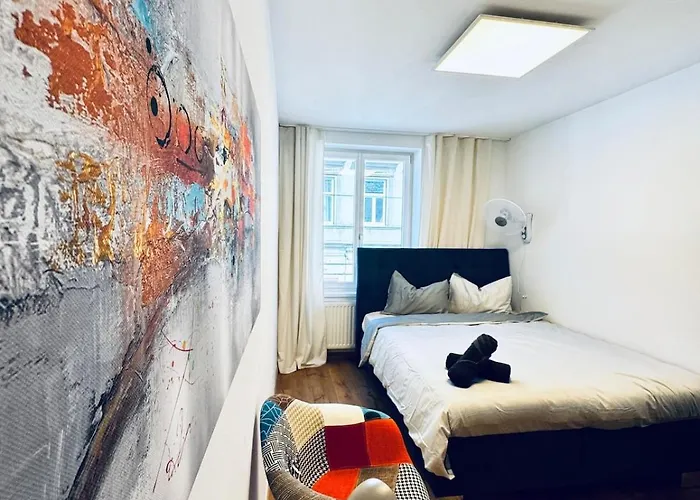 Comfortable 5br Near Kaufpark Alterlaa Vienna