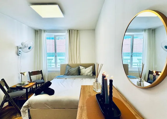 Comfortable 5br Near Kaufpark Alterlaa *