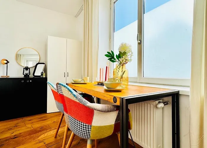 Comfortable 5br Near Kaufpark Alterlaa *