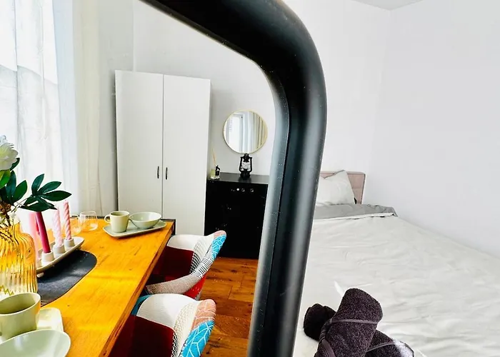 Apartment Comfortable 5br Near Kaufpark Alterlaa Vienna