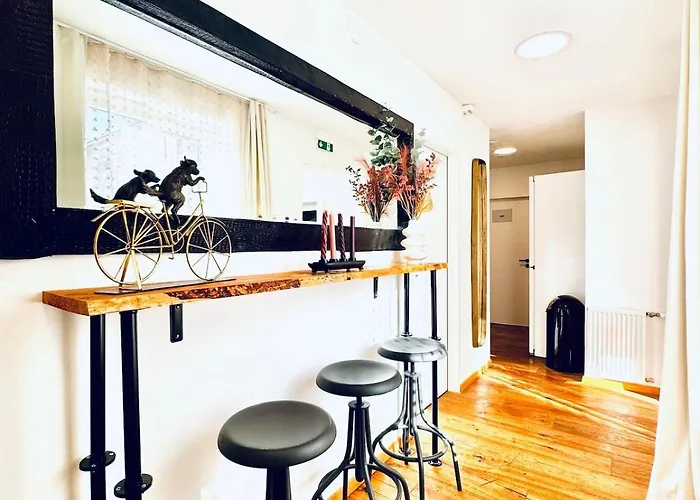 Apartment Comfortable 5br Near Kaufpark Alterlaa Vienna