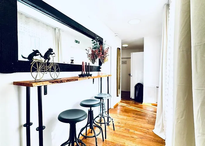 Comfortable 5br Near Kaufpark Alterlaa Vienna